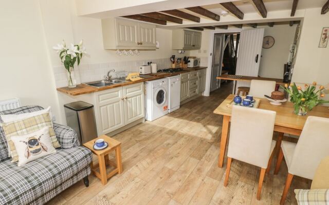 Bumble Cottage