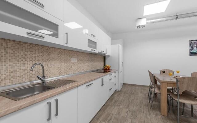Hostel Elli