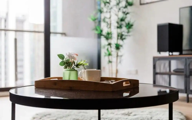 A 3BR Apt Next to Southern Cross, Free Parking