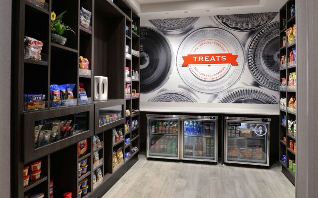 Hampton Inn Cedar Falls Downtown