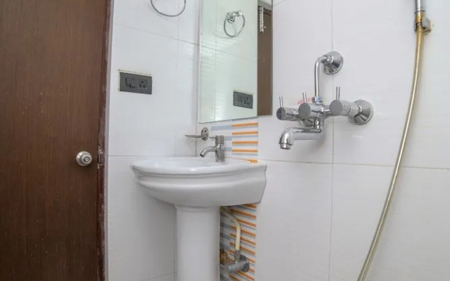 OYO 46286 Hotel Royal Regency