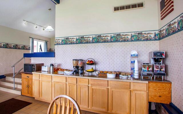 Econo Lodge West Liberty