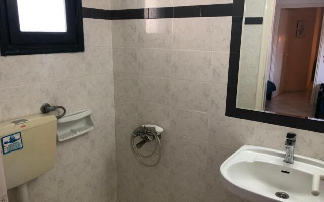 Apartment for 4 Near the Beach