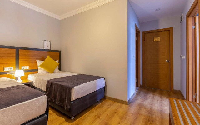 Roda Beach Resort & Spa