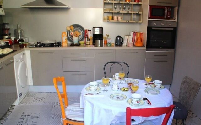 Une Chambre en Ville