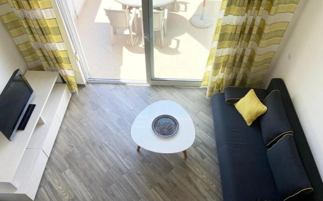 Žare - With Garden - A2