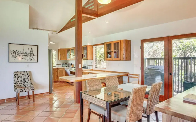 Ocean-view Bungalow: Walk to Pebbles Beach!