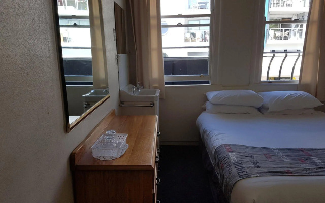 Whakatane Hotel