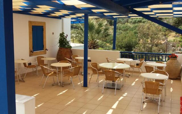 Venardos Hotel