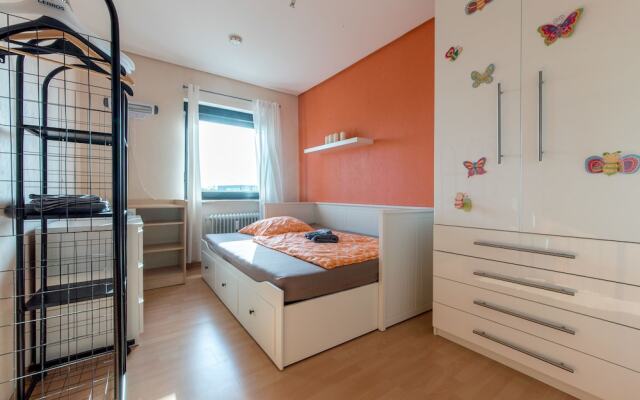 Private Apartment Gutenbergstraße