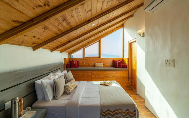 StayVista at DAAFI House with Comp Breakfast