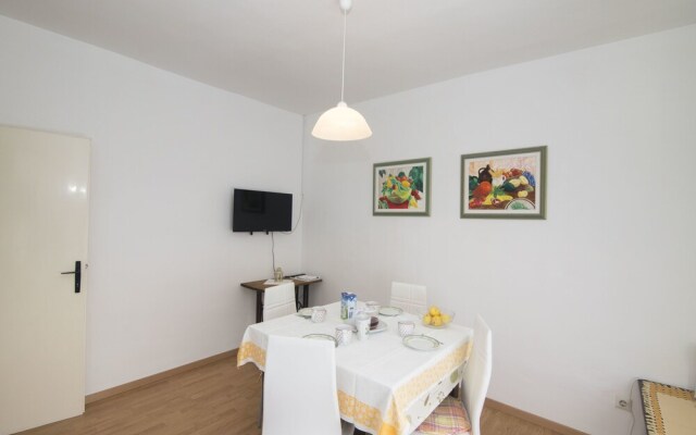 Apartments Jakov