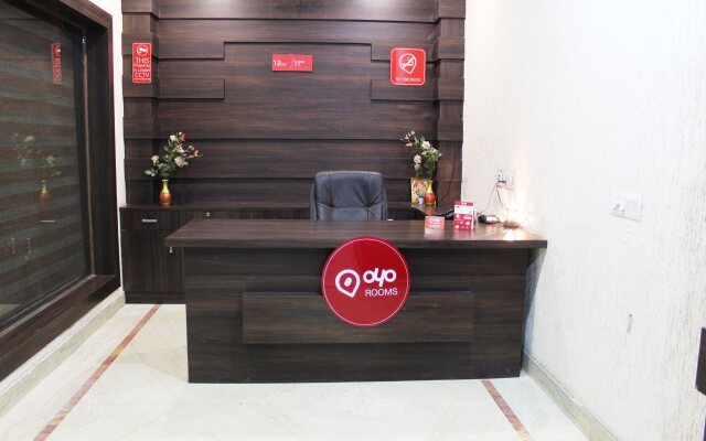 Oyo Rooms Yamuna Kinara Road