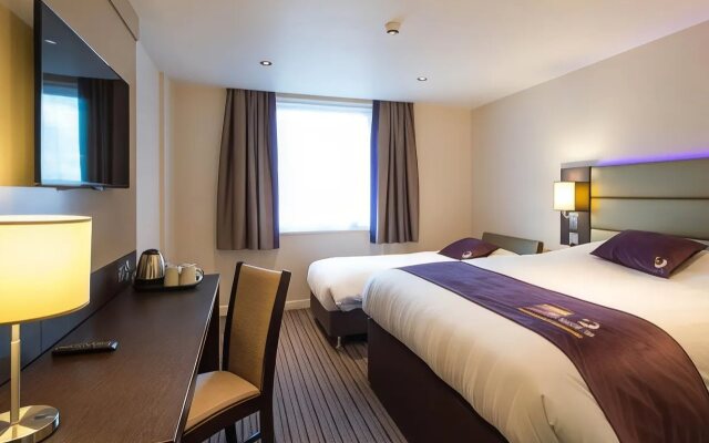 Premier Inn Oldham Central