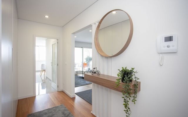Liiiving-Luxury River View Apartment XII