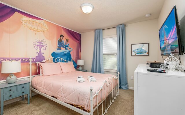 Tvpm-4638td/sr 5 Bedroom Townhouse by RedAwning