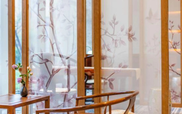 Zonhow International Hotel