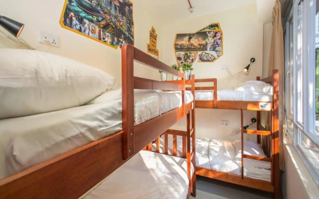 Quarters Capsule Hostel