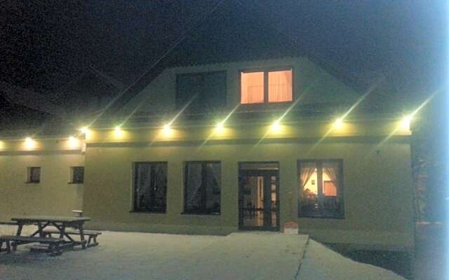 Pensjonat Lew Jaskiniowy