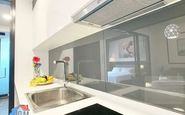 Almas Suites Puteri Harbour