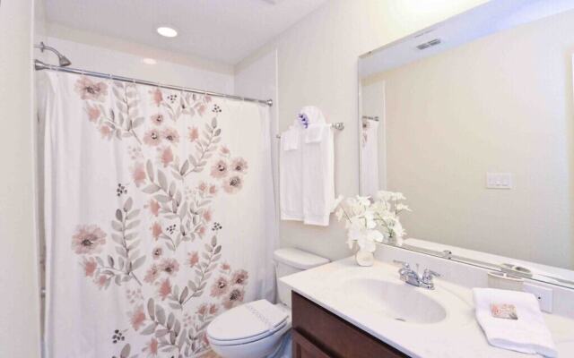 5361 Oakbourne Avenue 6 Bedroom Home