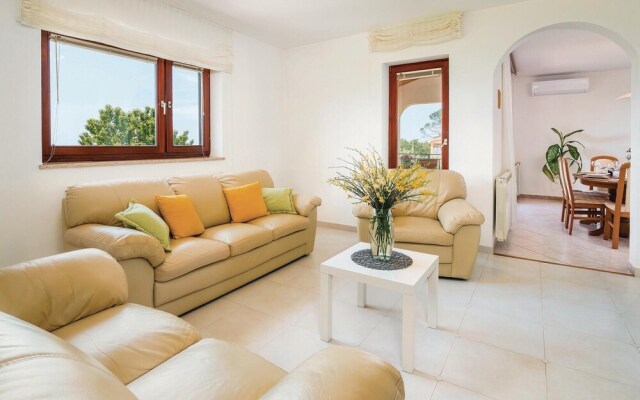 Stunning Apartment in Nedescina With Wifi and 3 Bedrooms