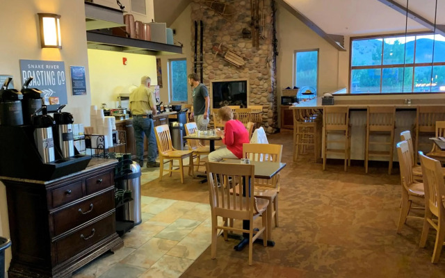 The Rockwell Inn (formerly the Lexington at Jackson Hole Hotel & Suites)