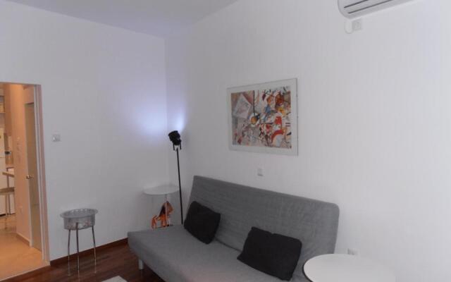 Velvendou 36A Apartment