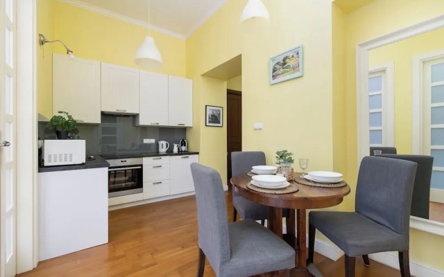 Cozy Apartment in the Center by Renters