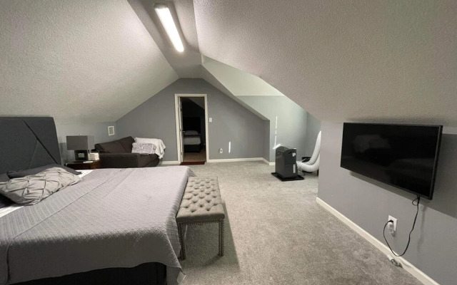 IAH SPHERIC Mini-mansion