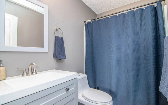 Midland Condo With Pool