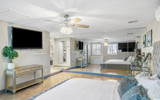 Highly Upgraded 4bd2bath Home With Private Pool
