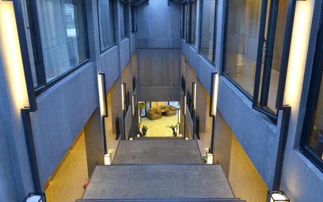 Meet South Boutique Inn