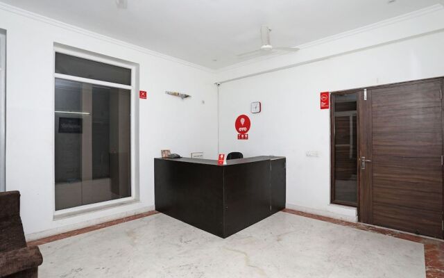 OYO 10864 Hotel Fernweh Homestay