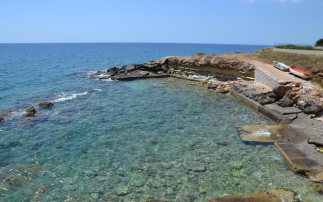 Ca Sotto il Carrubo, a 100 mt dal mare!