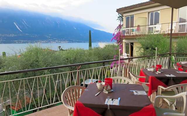 Unique Holiday Home in Bassanega with Garden