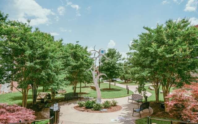 The Esquire Hotel Downtown Gastonia, an Ascend Collection Hotel