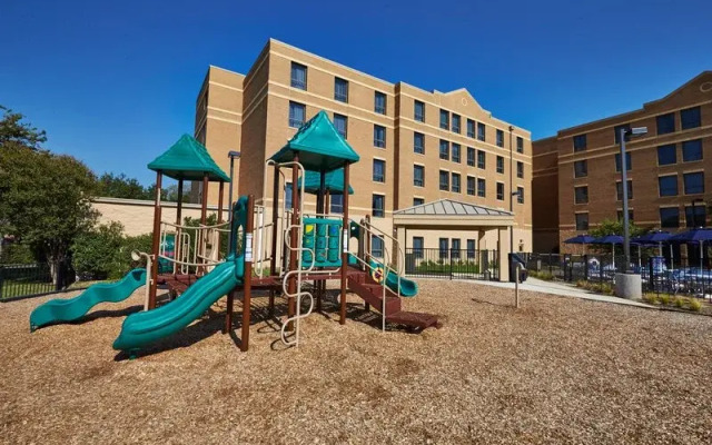Holiday Inn Express Powless House