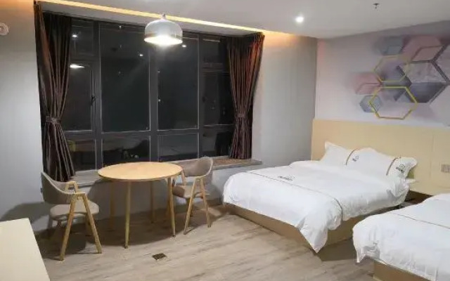 Jinhong Hotel