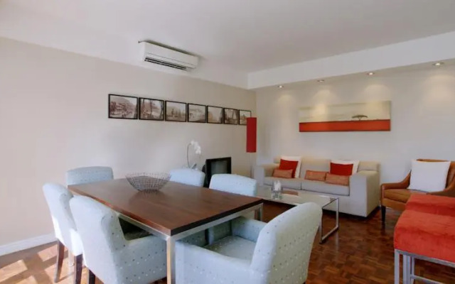 437 St Martini Gardens Apartments