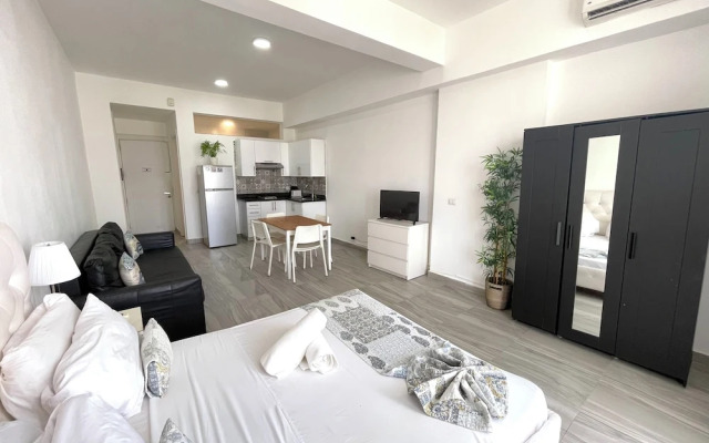 Studio Apart Hotel Rooftop Pool Beach