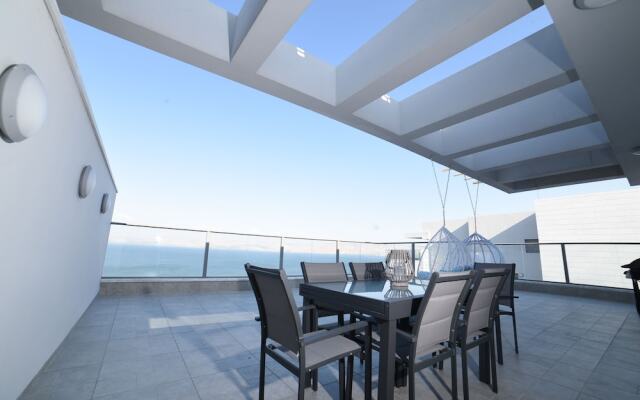 Nino Sky Penthouse