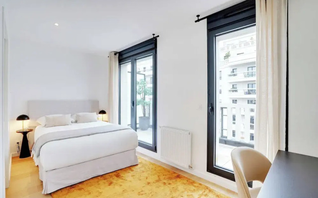 Duplex With Terrace in Levallois