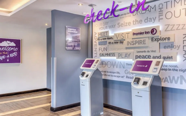 Premier Inn Bristol Parkway - M32