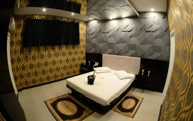 Helus Motel