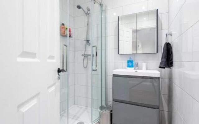 Camden Apartment A/Apartment