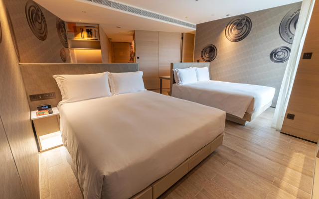 Hotel Indigo Kaohsiung Central Park by IHG