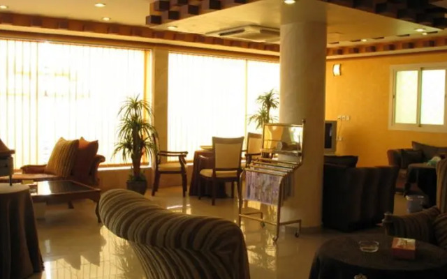 Al Narjes Suites