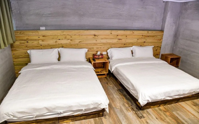 l-stack B&B