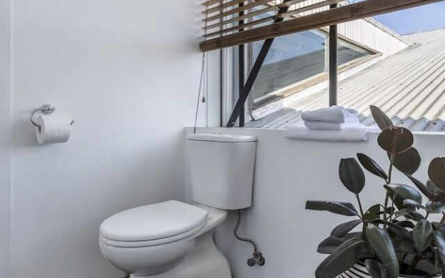 StayCentral - Fitzroy Converted Warehouse Penthouse